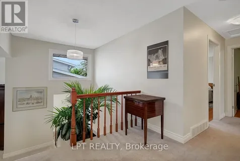1772 Dunkirk Crescent Ottawa ON K1H 5T4