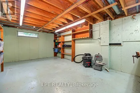 1772 Dunkirk Crescent Ottawa ON K1H 5T4