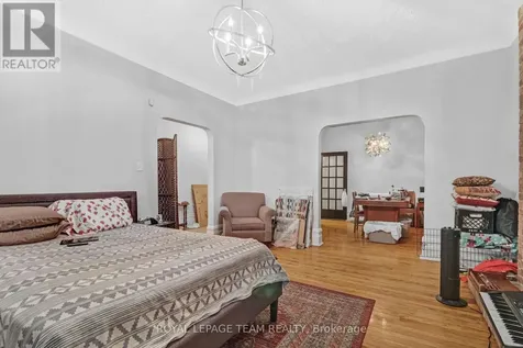 548 Maclaren Street Ottawa ON K1R 5K7