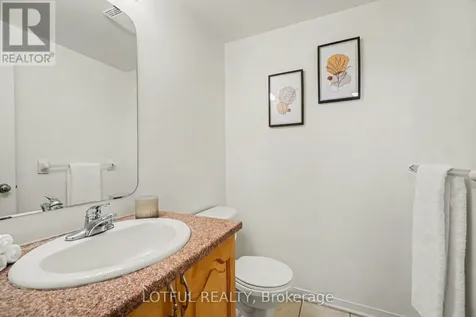 68 Metropole Private Ottawa ON K1Z 1G1