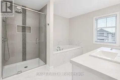 528 Lucent Street Russell ON K4R 0G3