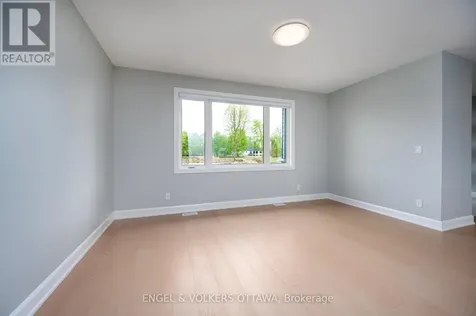 424 Ginger Crescent Ottawa ON K0A 2P0