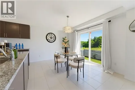 47 Newcastle Court Kitchener ON N2R 0G7