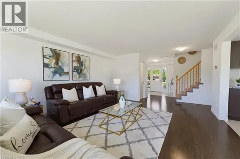 47 Newcastle Court Kitchener ON N2R 0G7