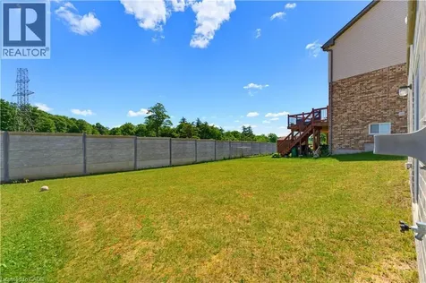 47 Newcastle Court Kitchener ON N2R 0G7