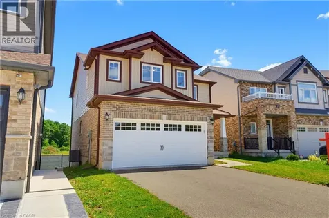 47 Newcastle Court Kitchener ON N2R 0G7