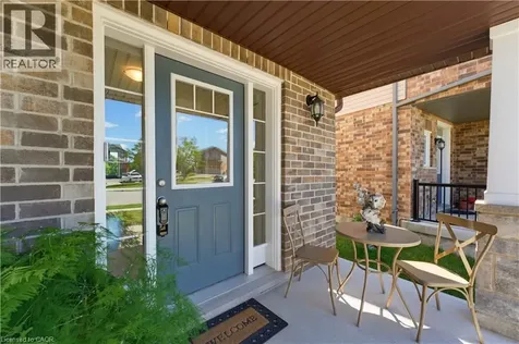 47 Newcastle Court Kitchener ON N2R 0G7