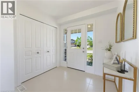 47 Newcastle Court Kitchener ON N2R 0G7
