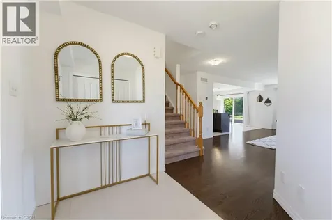 47 Newcastle Court Kitchener ON N2R 0G7