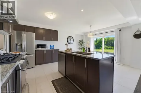 47 Newcastle Court Kitchener ON N2R 0G7