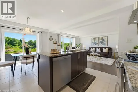 47 Newcastle Court Kitchener ON N2R 0G7