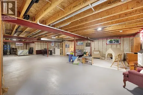920 Erie Avenue West Kingsville ON N9Y 3E2