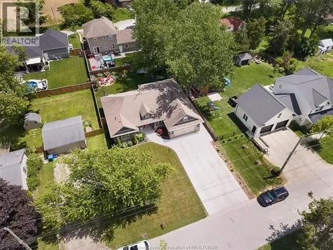 920 Erie Avenue West Kingsville ON N9Y 3E2
