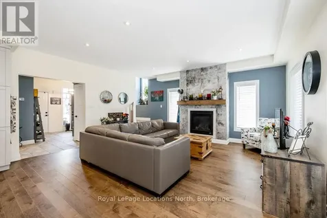 18 Bassett Street Collingwood ON L9Y 3B7