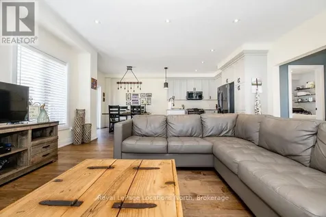 18 Bassett Street Collingwood ON L9Y 3B7
