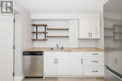 18 Bassett Street Collingwood ON L9Y 3B7