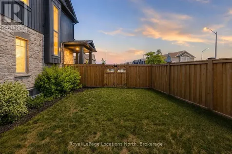 18 Bassett Street Collingwood ON L9Y 3B7
