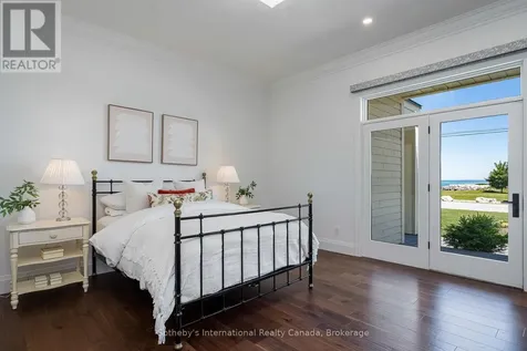55 St Lawrence Street Collingwood ON L9Y 4Y3