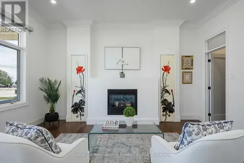 55 St Lawrence Street Collingwood ON L9Y 4Y3