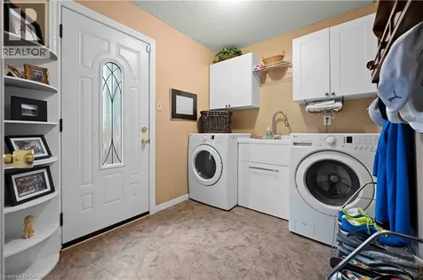 59 Randolf Court Hamilton ON L8W 2Z7