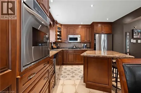 59 Randolf Court Hamilton ON L8W 2Z7