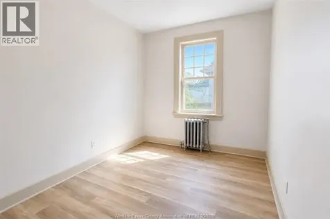 1009 Niagara Windsor ON N9A 3V3