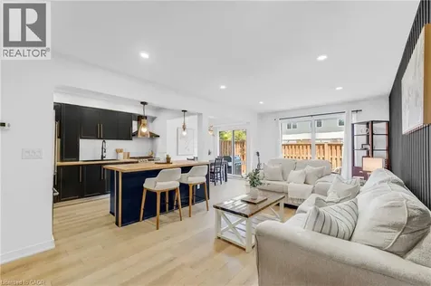 5275 Banting Court Burlington ON L7L 2Z4