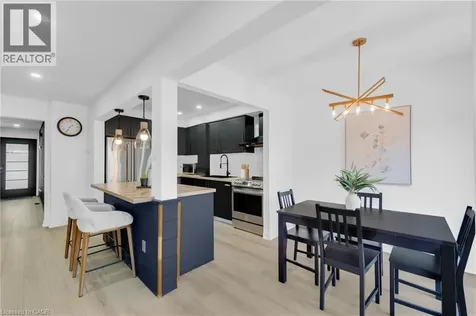 5275 Banting Court Burlington ON L7L 2Z4