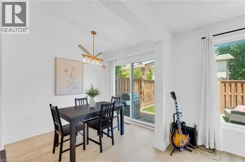 5275 Banting Court Burlington ON L7L 2Z4