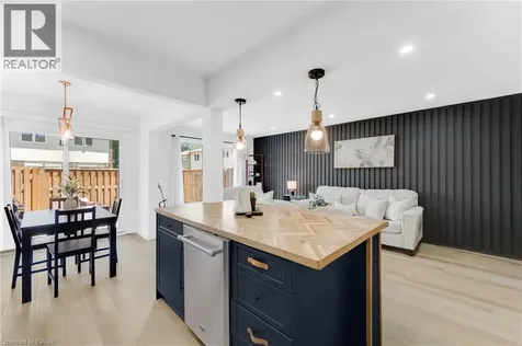 5275 Banting Court Burlington ON L7L 2Z4
