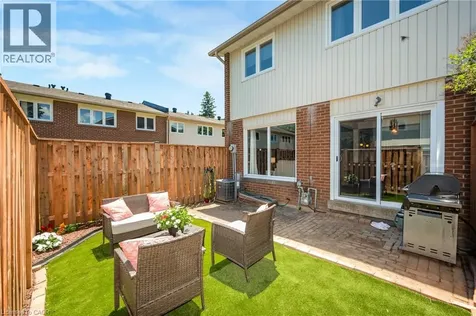 5275 Banting Court Burlington ON L7L 2Z4