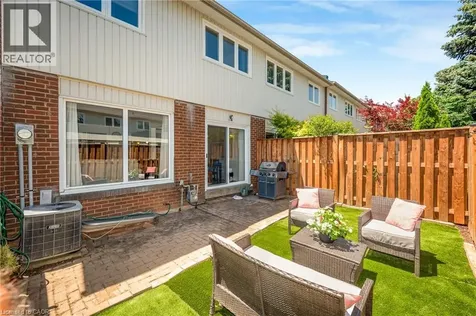 5275 Banting Court Burlington ON L7L 2Z4