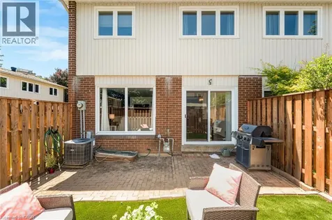 5275 Banting Court Burlington ON L7L 2Z4