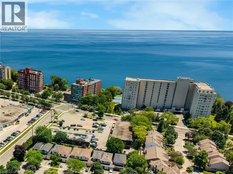 5275 Banting Court Burlington ON L7L 2Z4