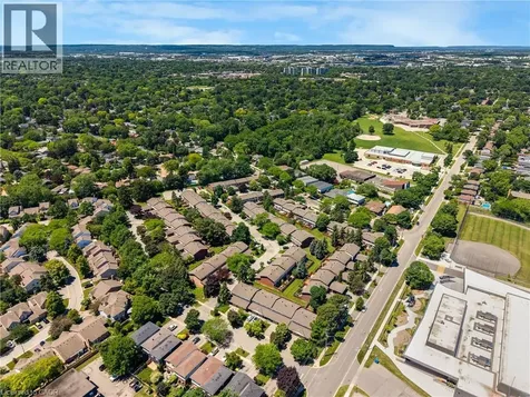 5275 Banting Court Burlington ON L7L 2Z4