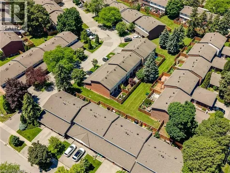 5275 Banting Court Burlington ON L7L 2Z4