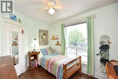 135 Alpine Avenue Hamilton ON L9A 1A7