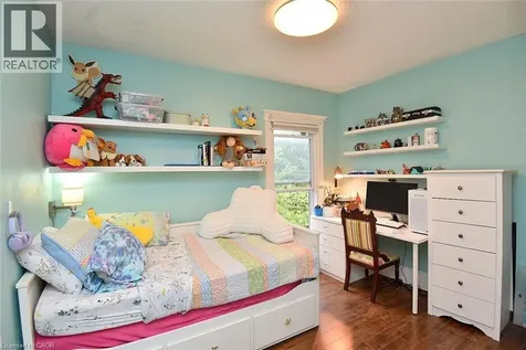 135 Alpine Avenue Hamilton ON L9A 1A7