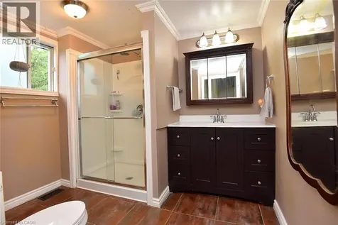 135 Alpine Avenue Hamilton ON L9A 1A7