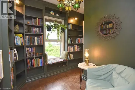 135 Alpine Avenue Hamilton ON L9A 1A7