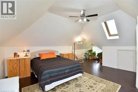 135 Alpine Avenue Hamilton ON L9A 1A7