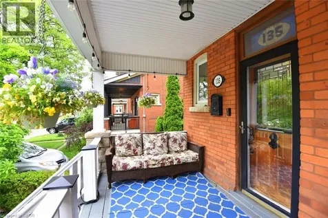 135 Alpine Avenue Hamilton ON L9A 1A7