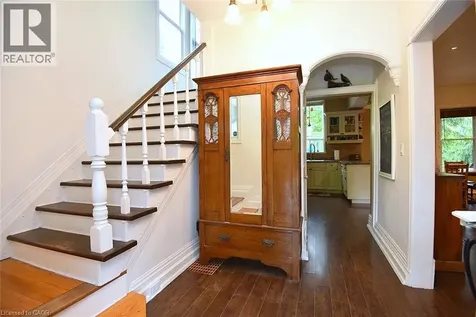 135 Alpine Avenue Hamilton ON L9A 1A7