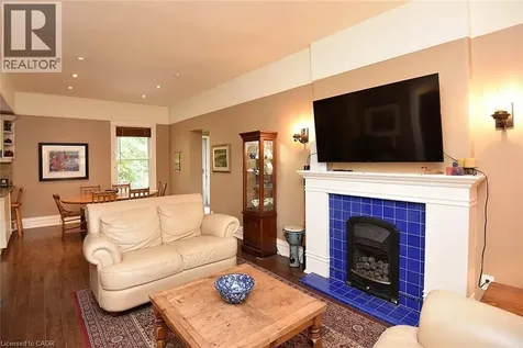 135 Alpine Avenue Hamilton ON L9A 1A7