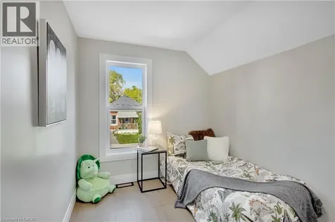 187 Drummond Street Brantford ON N3S 6A8