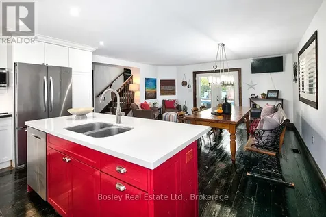 102 Ridgeview Drive North Blue Mountains ON L9Y 0L4