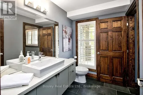 102 Ridgeview Drive North Blue Mountains ON L9Y 0L4