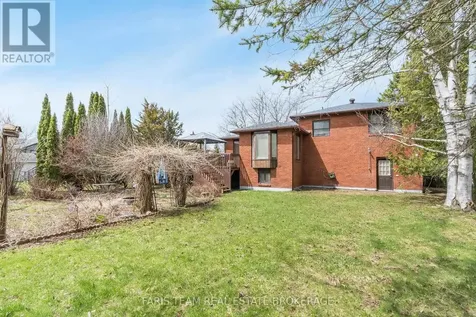 51 Beck Boulevard Penetanguishene ON L9M 1E2