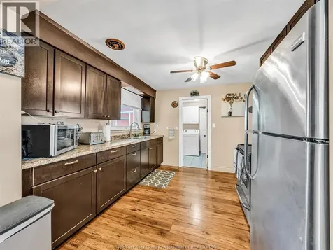 3278 Clemenceau Windsor ON N8T 2R7