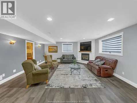 4278 Casgrain Drive Windsor ON N9G 2B2